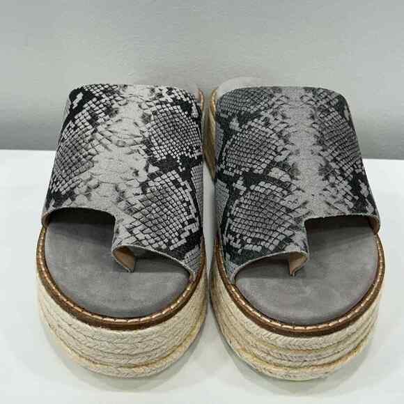 Diba True Demi Chase Size 7 Snake Print Gray Wedge Sandal Espadrille New In Box - Picture 4 of 9